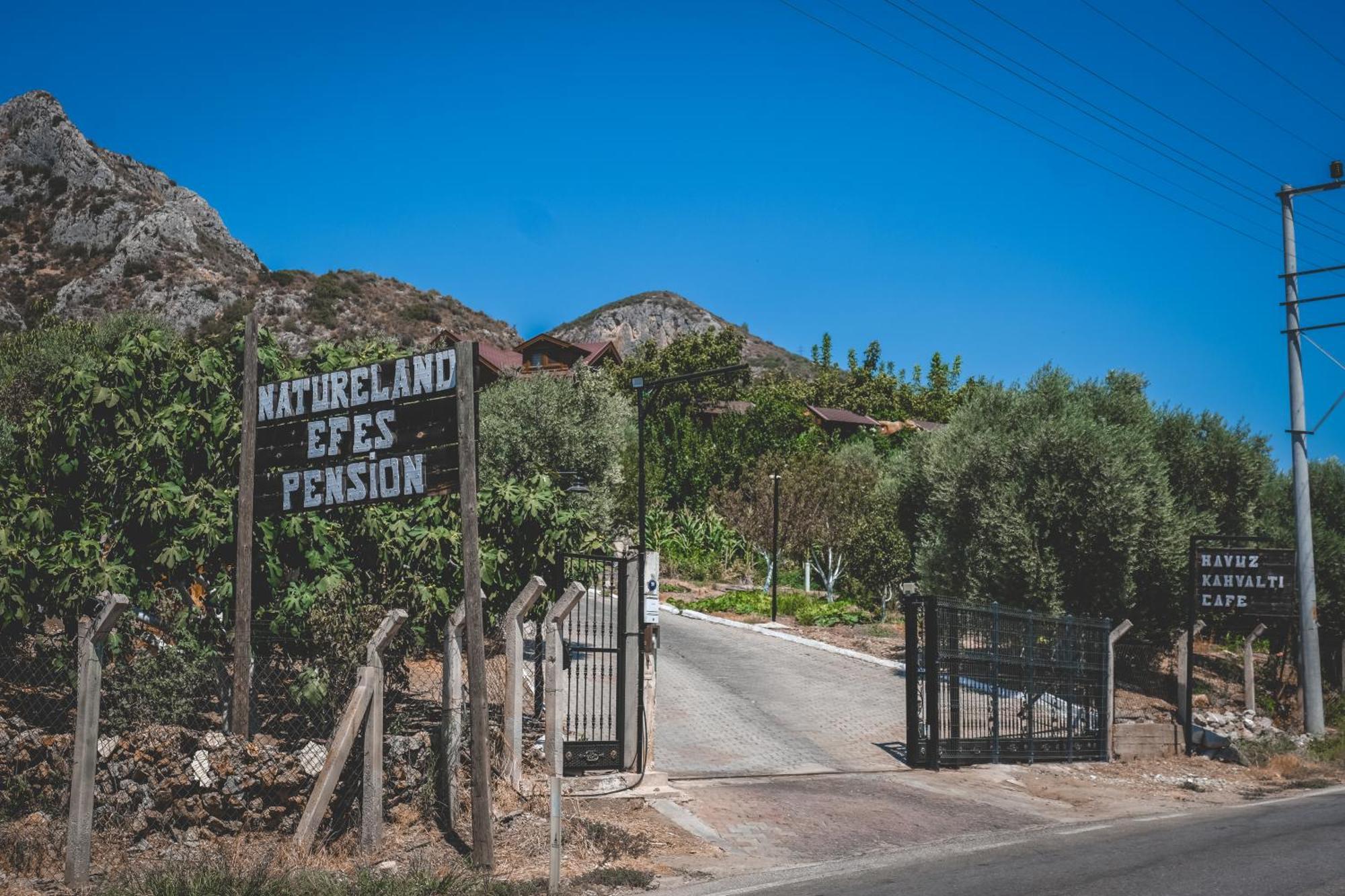 Natureland Efes Hotel de apartamente 3*